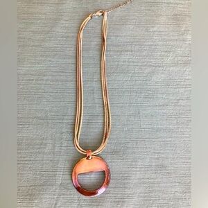 🩷 Stylish silver tone necklace for sale!